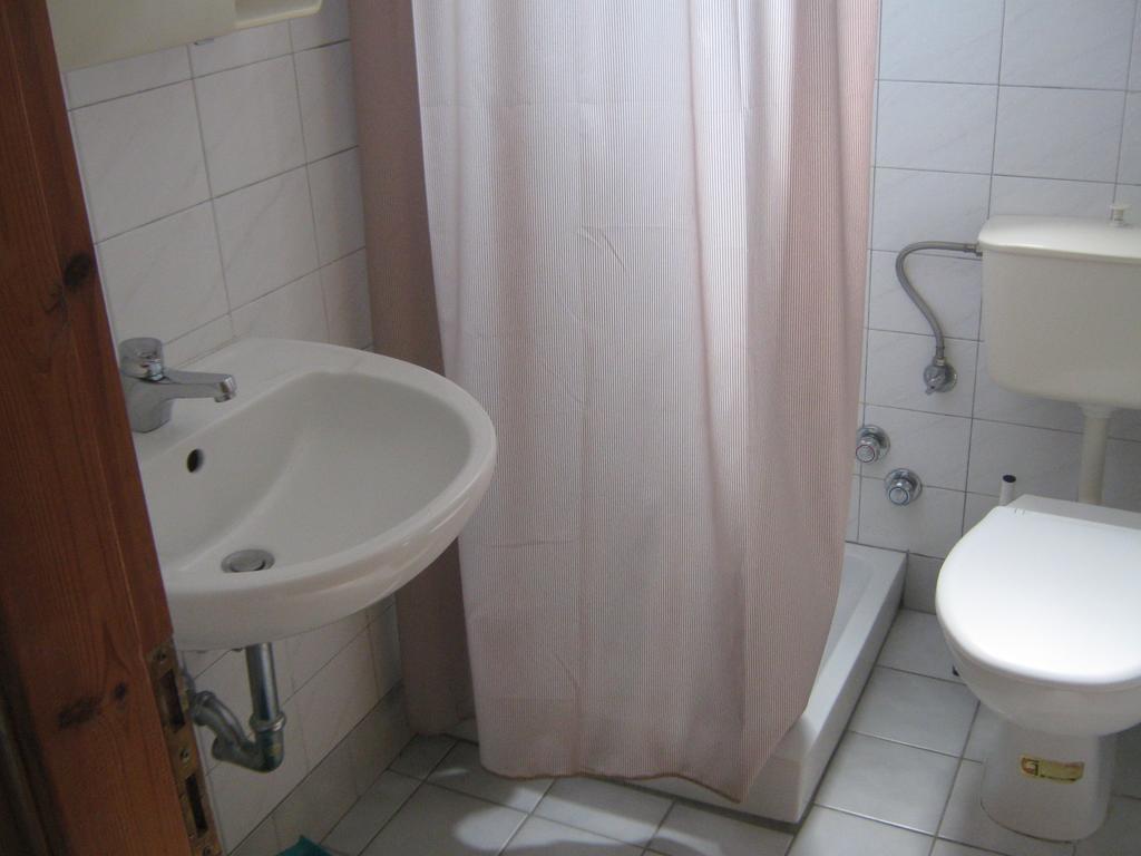 فندق Friderica House بوروس الغرفة الصورة